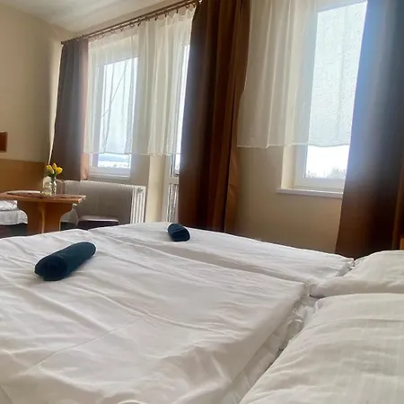 Szálloda Lodenica *